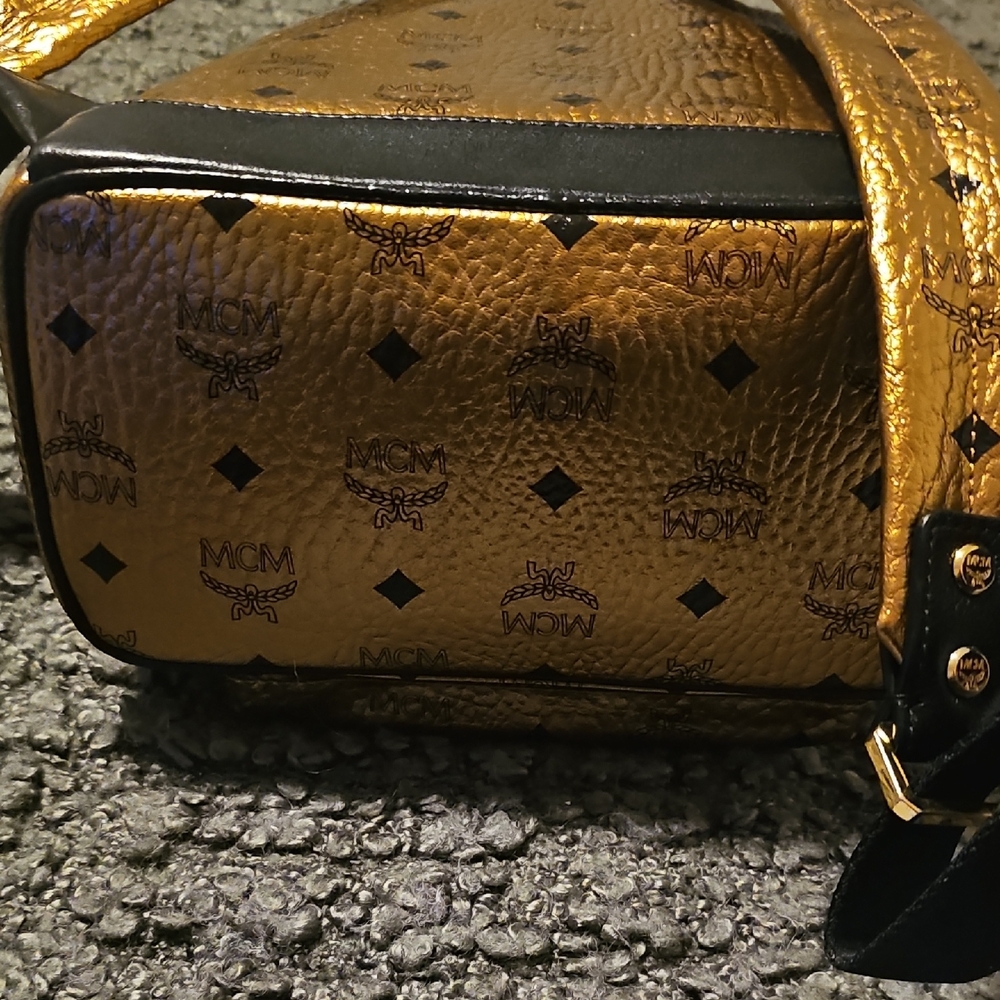 Gold Backpack - image 6